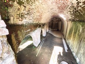 Photo 32- click for photo gallery